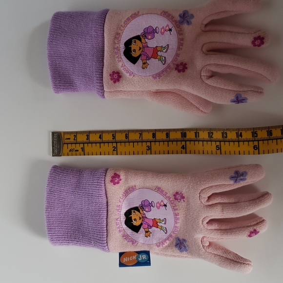 NWOT Dora the Explorer small children gardening gloves - Picture 7 of 8
